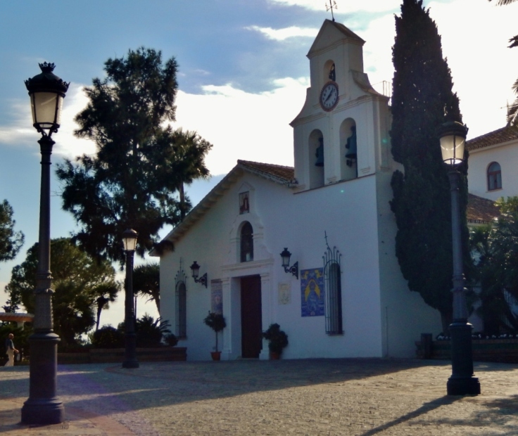 mirador e iglesia de Benalmádena